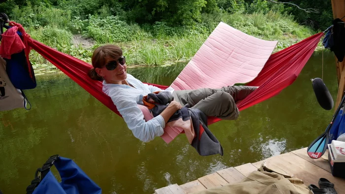 Сплав на двухпалубном плоту с солнечным приводом Плот, Сплав, Солнечная энергия, Река, Мотор, Альтернативная энергетика, Длиннопост