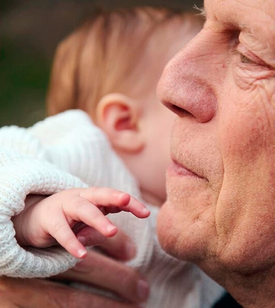 Редкое фото тяжелобольного Брюса Уиллиса появилось в сети Редкое фото тяжелобольного Брюса Уиллиса появилось в сети