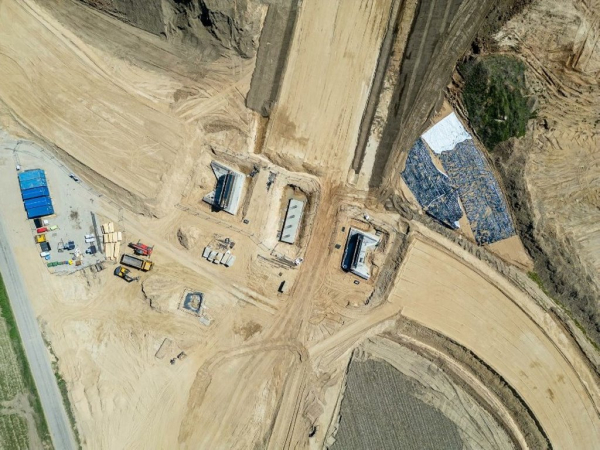 Поляки показали строительство дороги в сторону Беларуси с квадрокоптера Поляки показали строительство дороги в сторону Беларуси с квадрокоптера